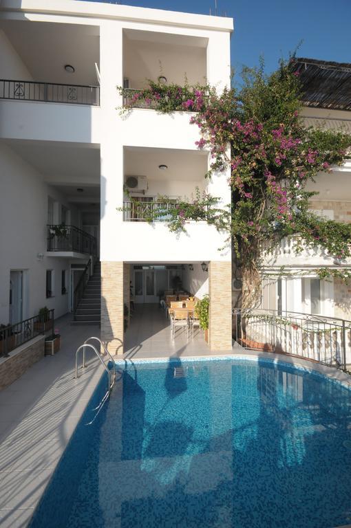 Apartments Leut 스베티스테판 외부 사진