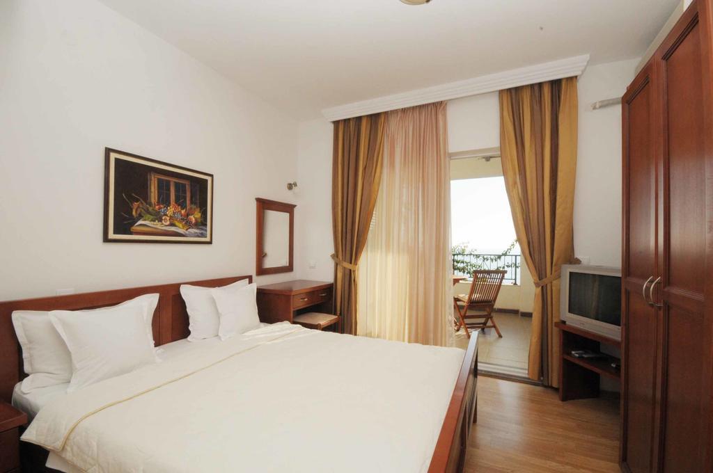 Apartments Leut 스베티스테판 외부 사진