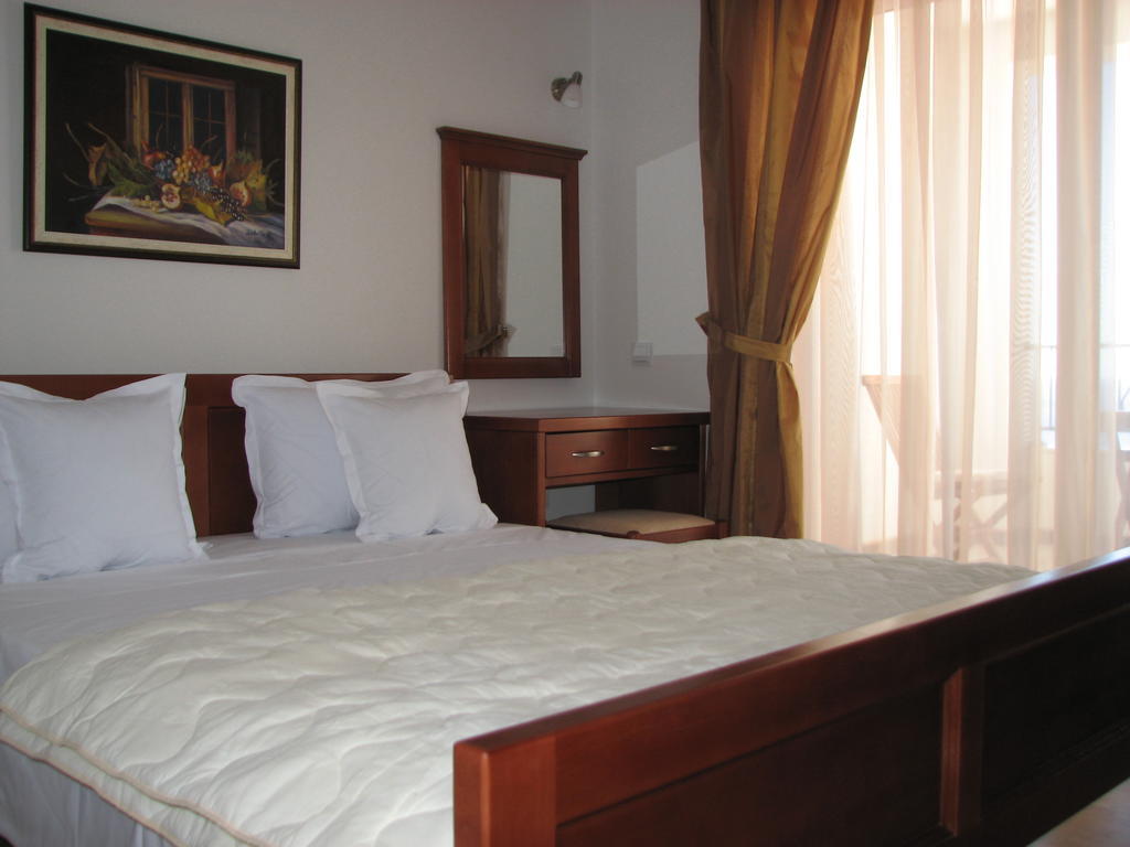 Apartments Leut 스베티스테판 객실 사진